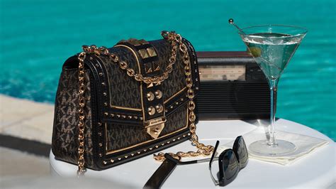 michael kors james bond taschen
